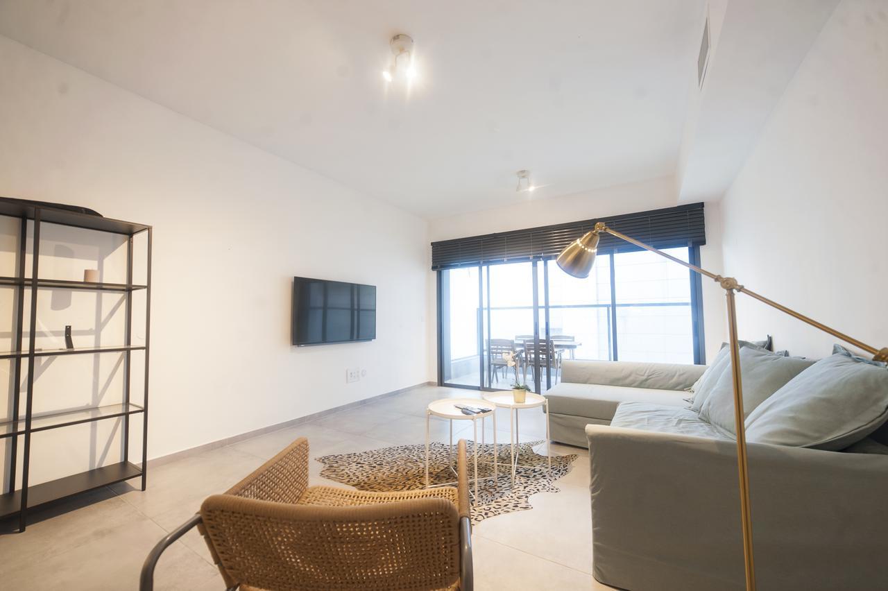 Luxury 2 Bedrooms Apartments Rothschild + Balcony Тель-Авив Экстерьер фото